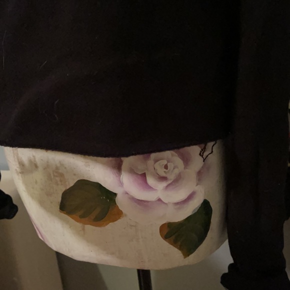 Brandy Melville Uh Huh Honey Black Crop Sweatshirt - Picture 2 of 4